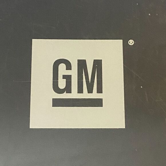 GM Cadillac Navigation Map Disc Version 1.0 Part Number 15906573U 86271-70V850 - Picture 3 of 13